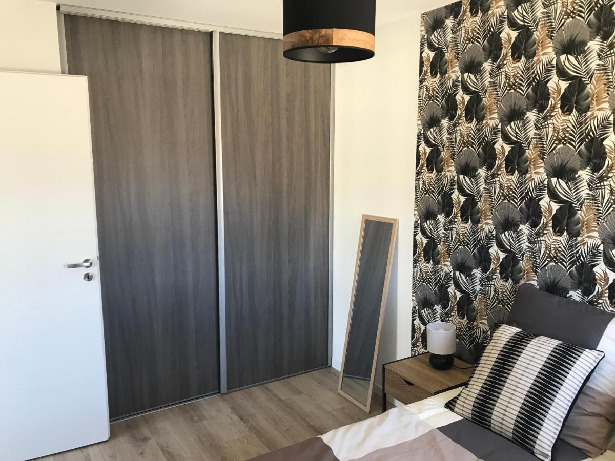 Appartement En Bord De Plage Serviettes Non Incluses فرونتينيان المظهر الخارجي الصورة