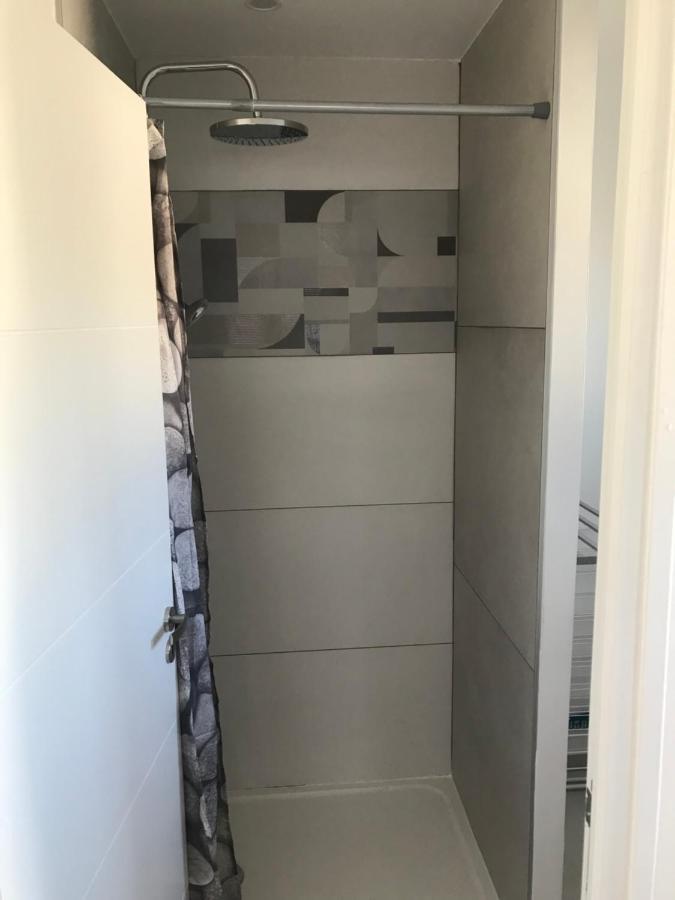 Appartement En Bord De Plage Serviettes Non Incluses فرونتينيان المظهر الخارجي الصورة