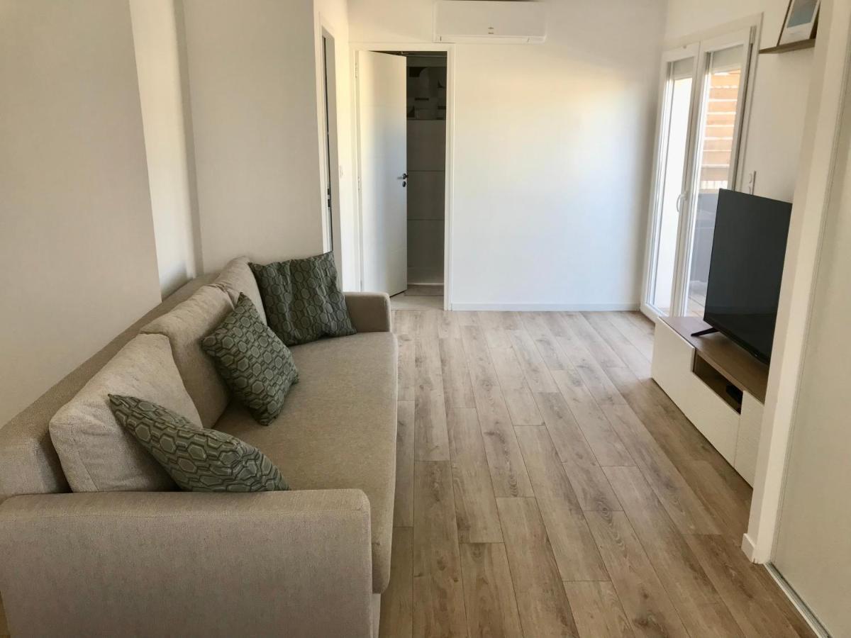 Appartement En Bord De Plage Serviettes Non Incluses فرونتينيان المظهر الخارجي الصورة