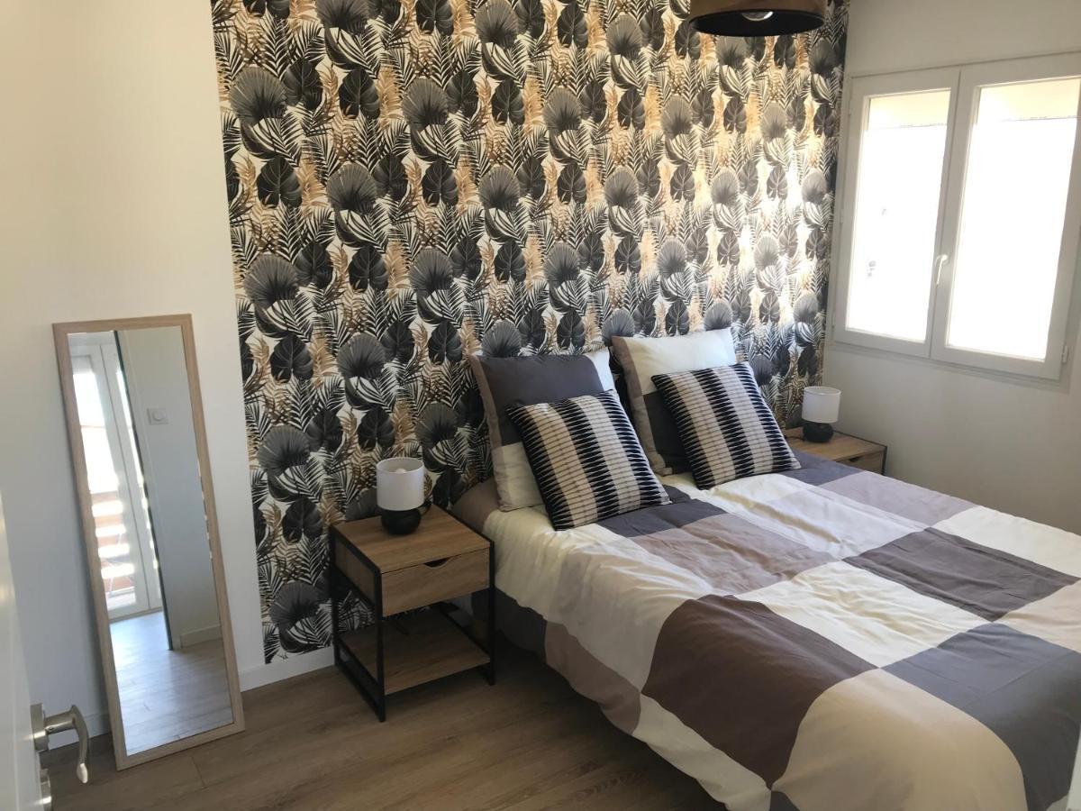 Appartement En Bord De Plage Serviettes Non Incluses فرونتينيان المظهر الخارجي الصورة